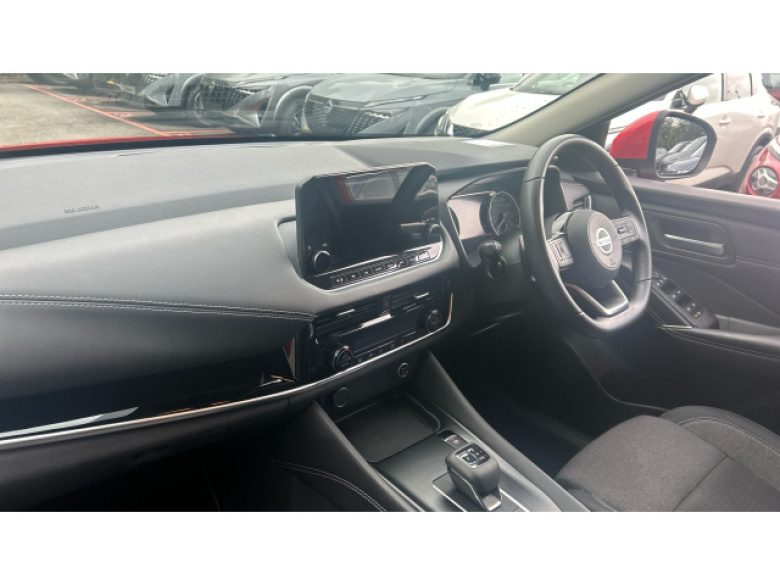 Nissan Qashqai 1.3 DiG-T MH 158 N-Connecta 5dr Xtronic Petrol Hatchback